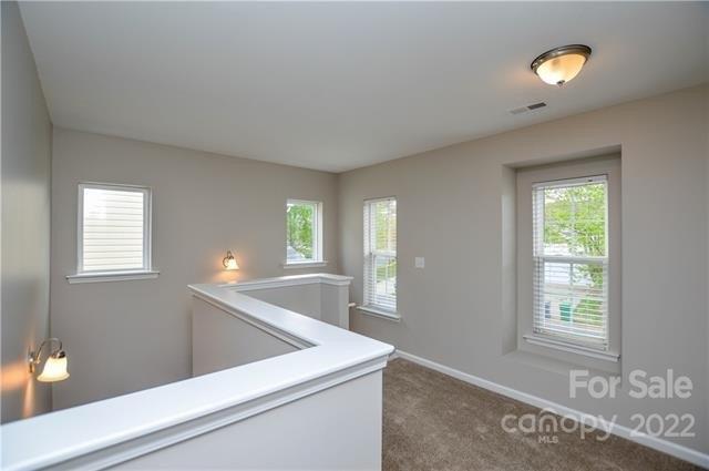 Hawick Ct, Charlotte, NC 28278