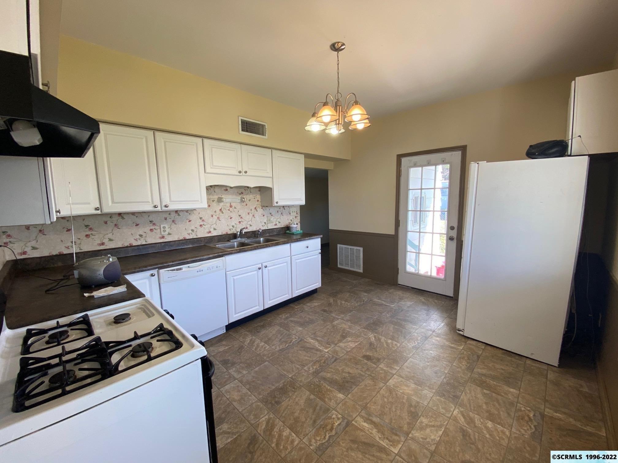 Elguea Ave, Hurley, NM 88043