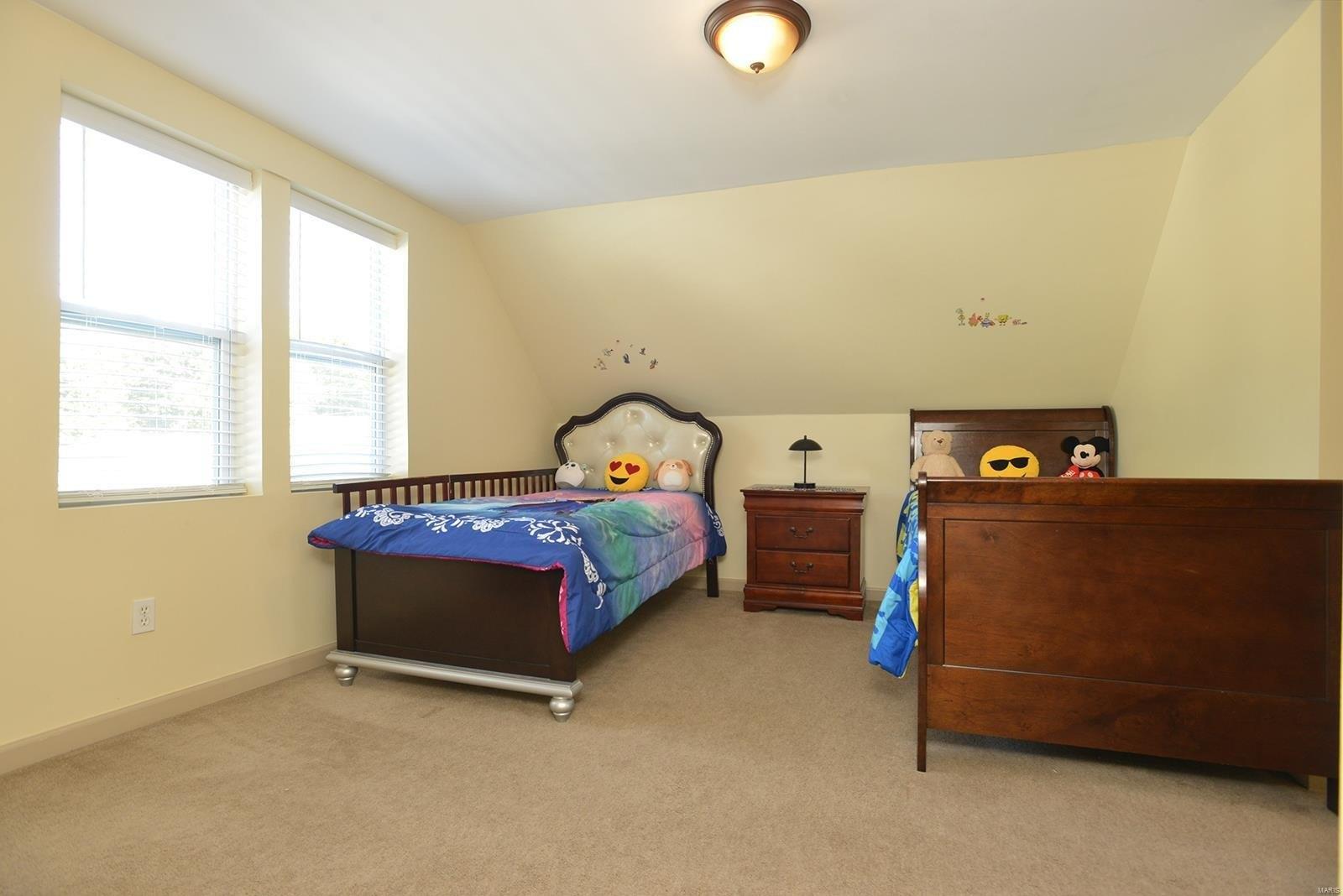 Burgen Ave, Saint Louis, MO 63116
