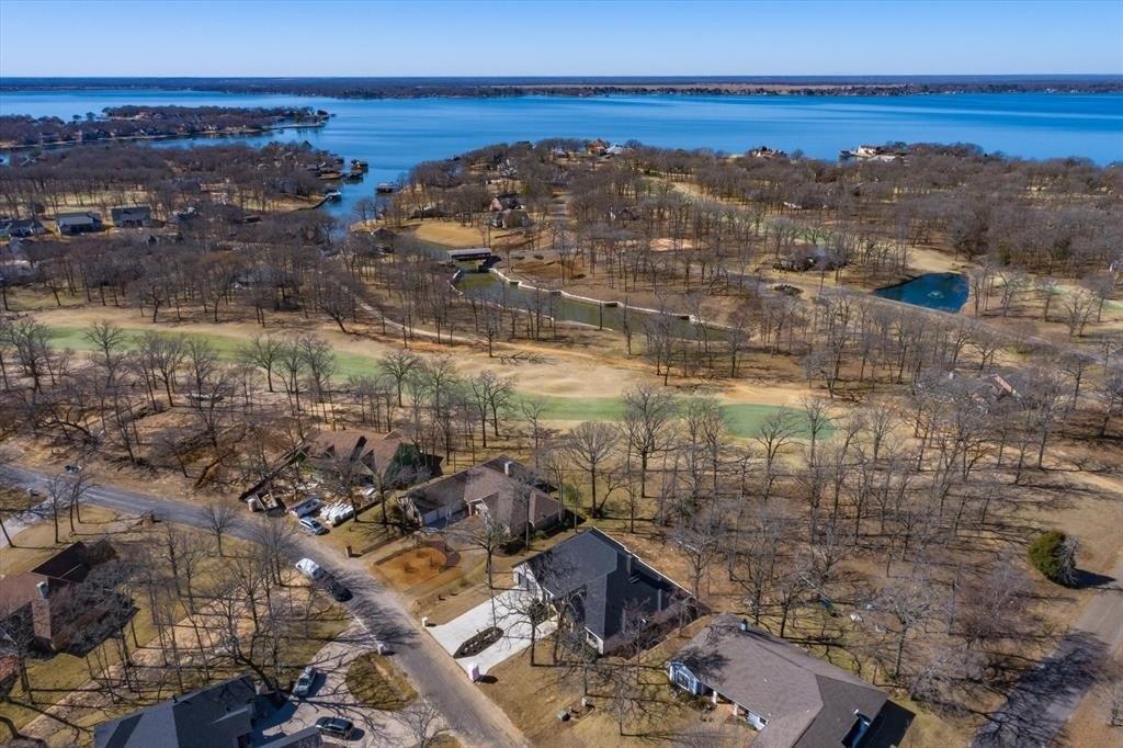 Colonial Dr, Mabank, TX 75156