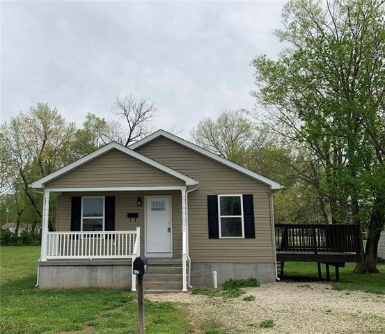 Villar St, Fredericktown, MO 63645