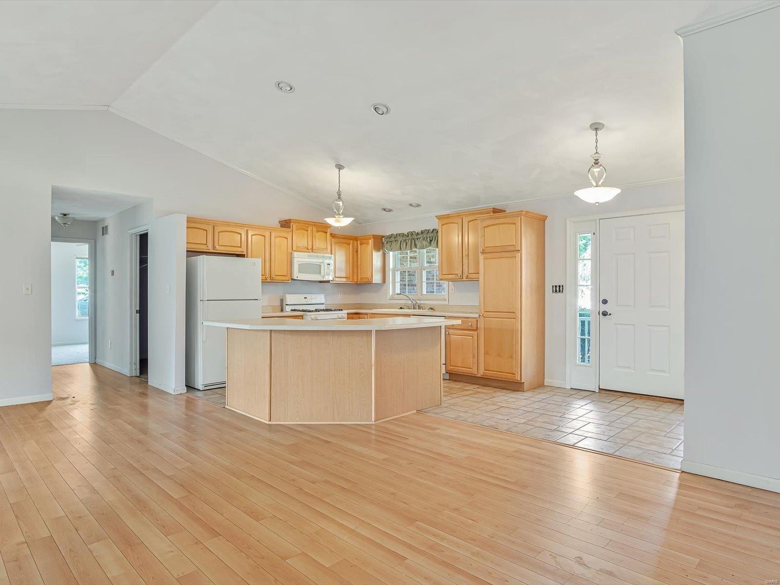 Crestmoor St, Collinsville, IL 62234