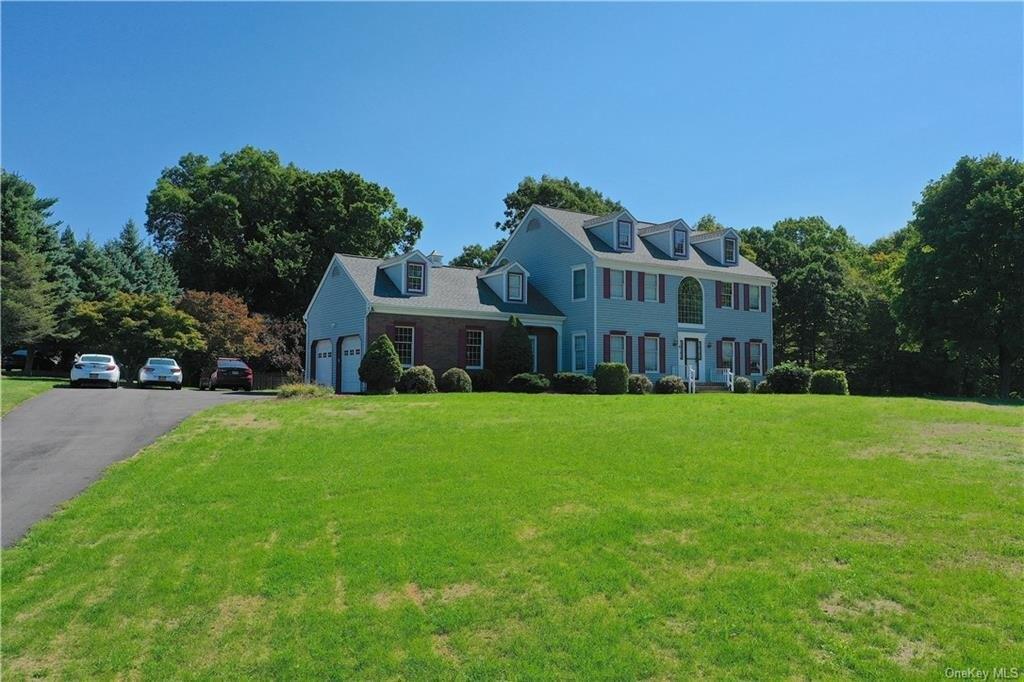 Menayas Ct, Washingtonville, NY 10992