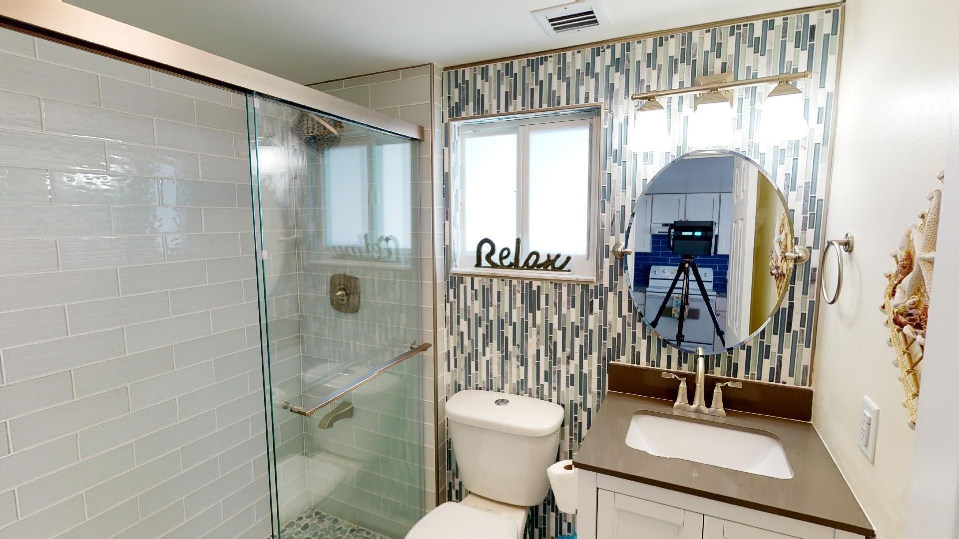 Avenue F, Key Largo, FL 33037