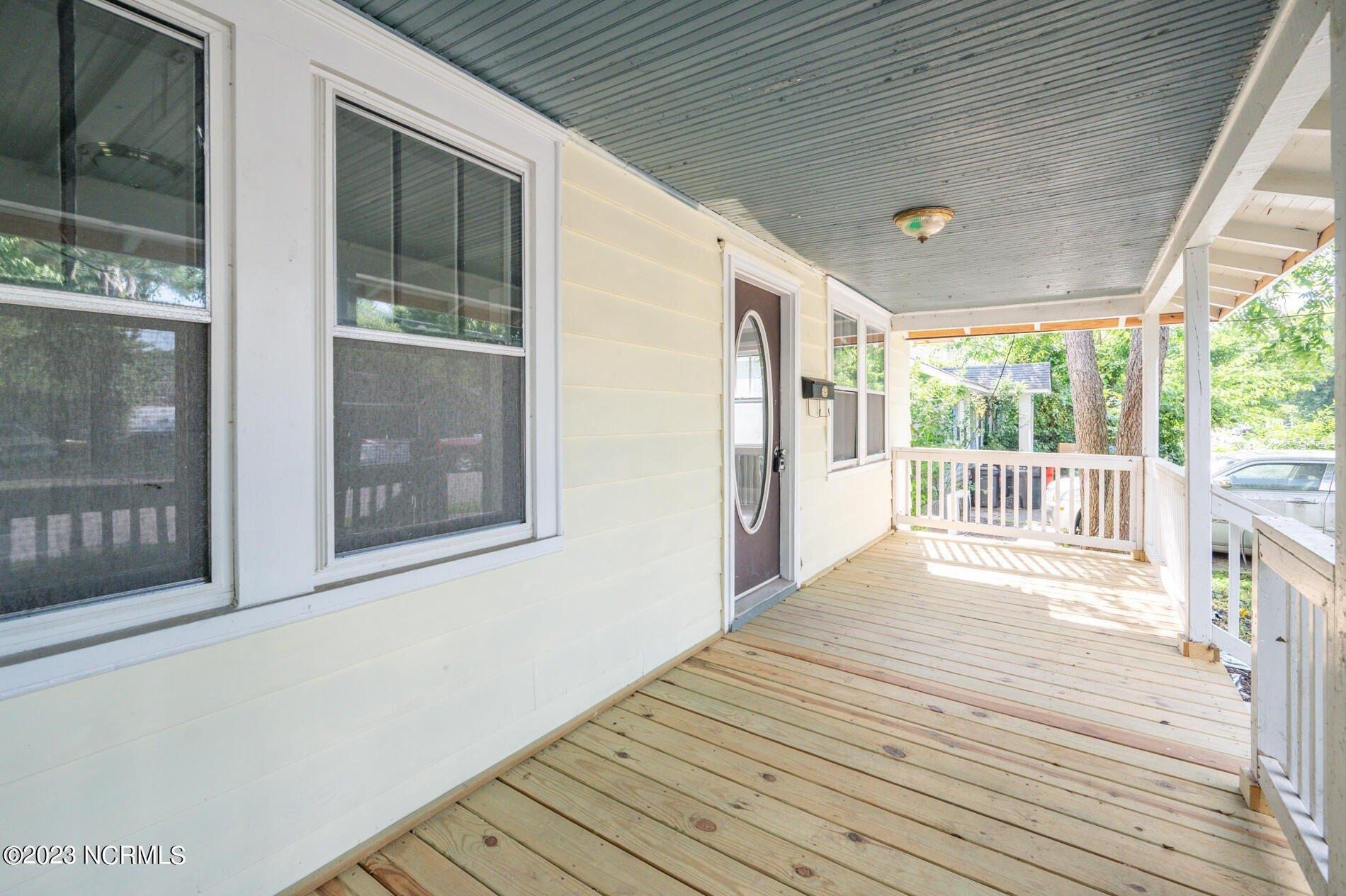 Maple St, Elizabeth City, NC 27909