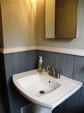 Arla Dr, Pittsburgh, PA 15220