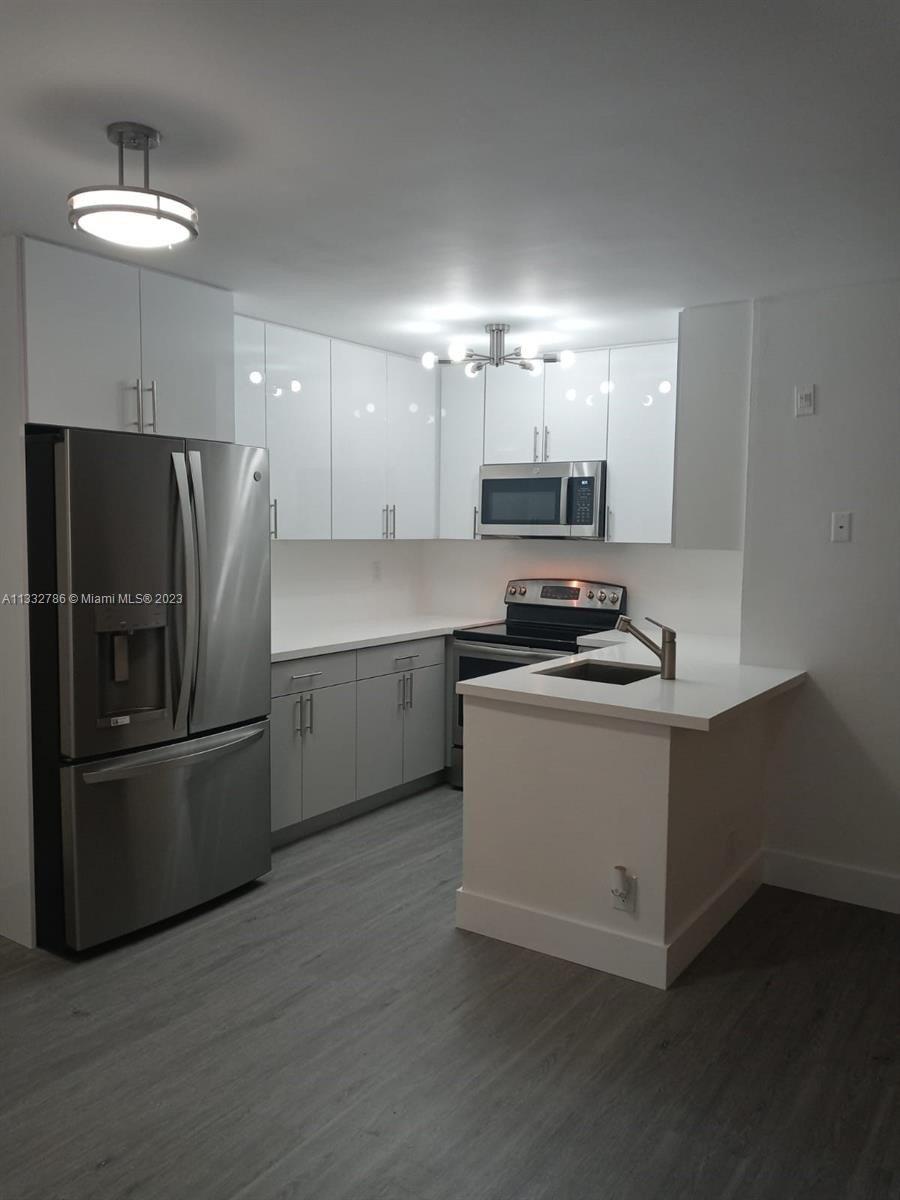 Lyons Rd, Coconut Creek, FL 33063