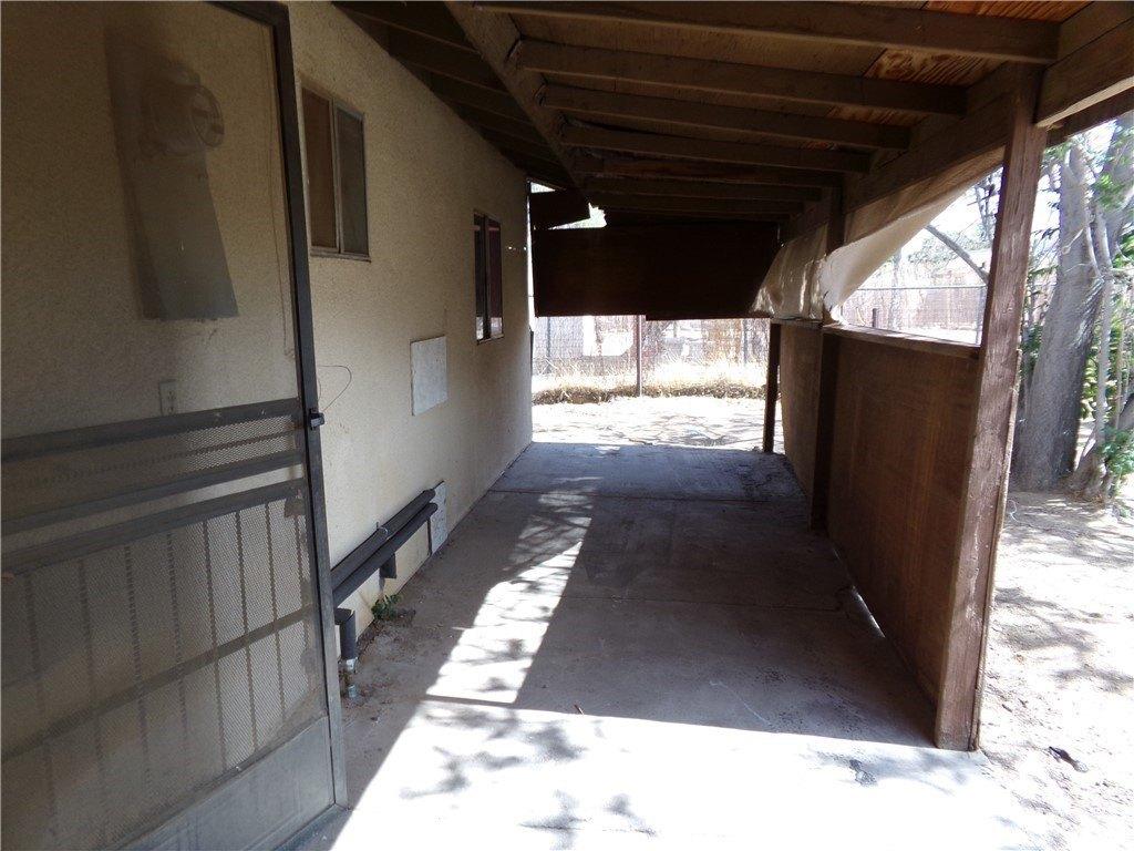 Tamarisk Ave, Yucca Valley, CA 92284