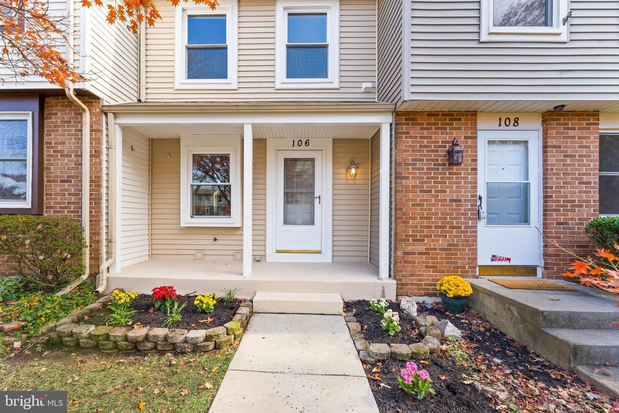 Charing Ct, Sterling, VA 20164
