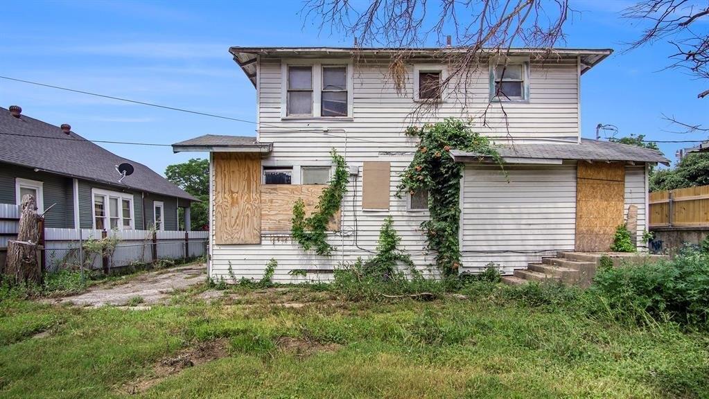 May St, Fort Worth, TX 76110