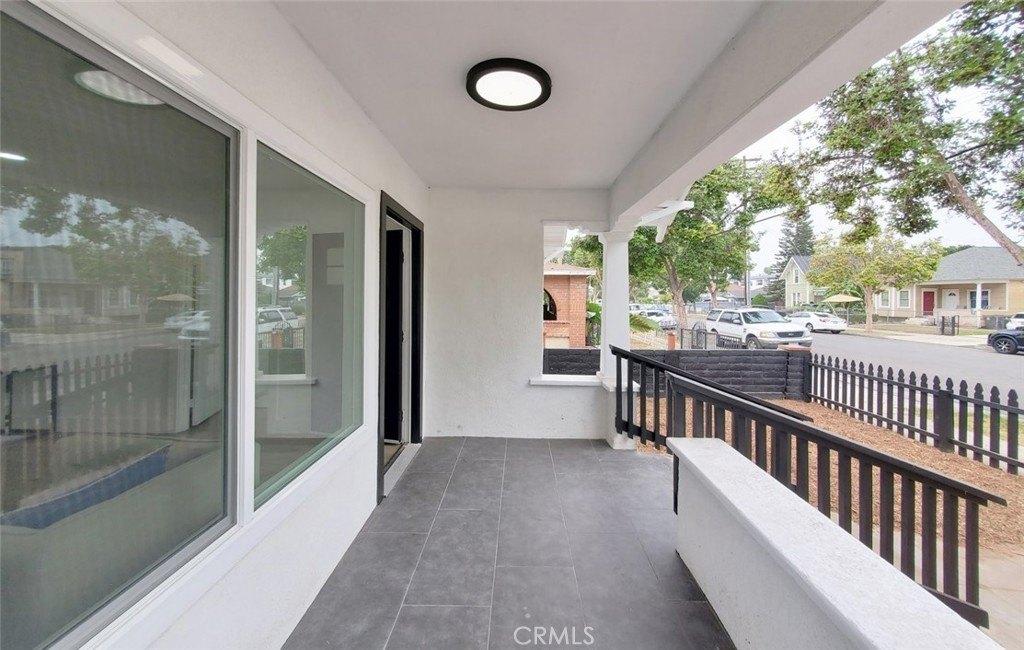 W 3rd St, Santa Ana, CA 92703