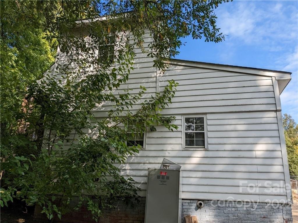 W 4th Ave, Gastonia, NC 28052