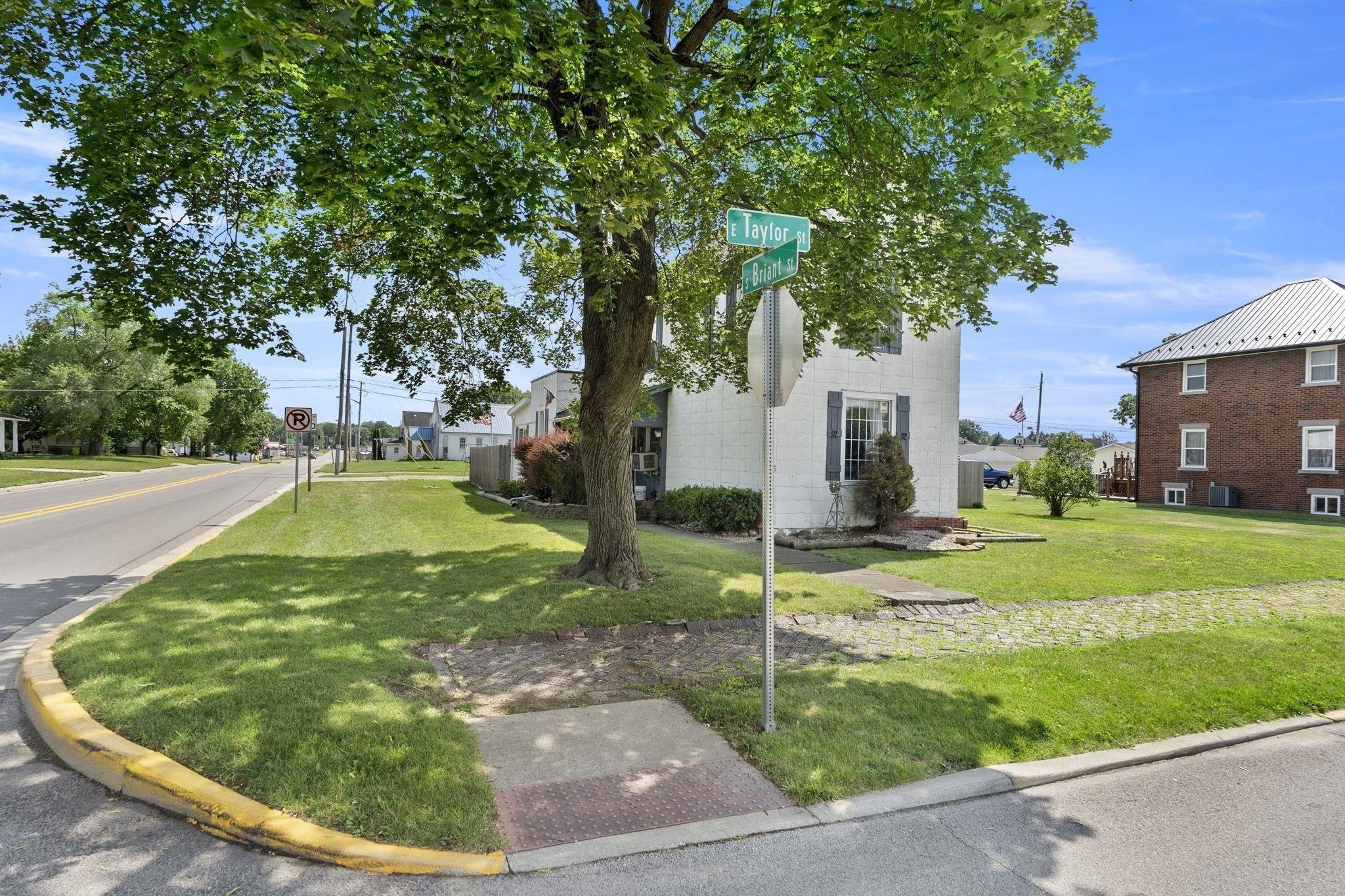 E Taylor St, Huntington, IN 46750
