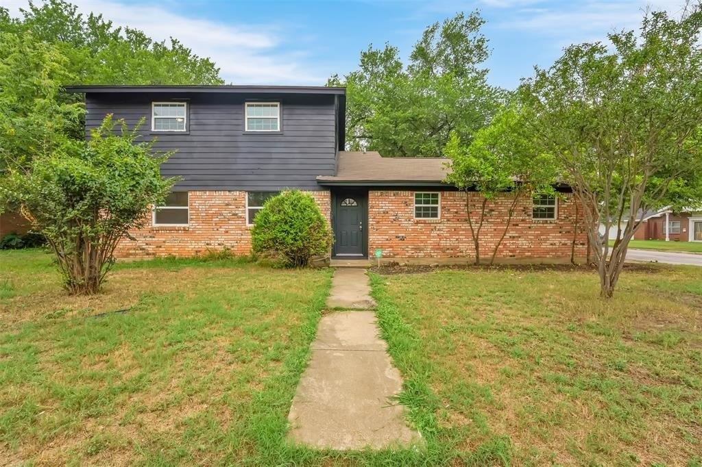 Steeple Ridge Rd, Fort Worth, TX 76140