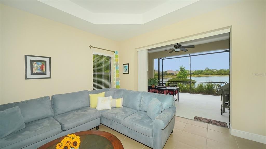 Avon Park Ct, Venice, FL 34293