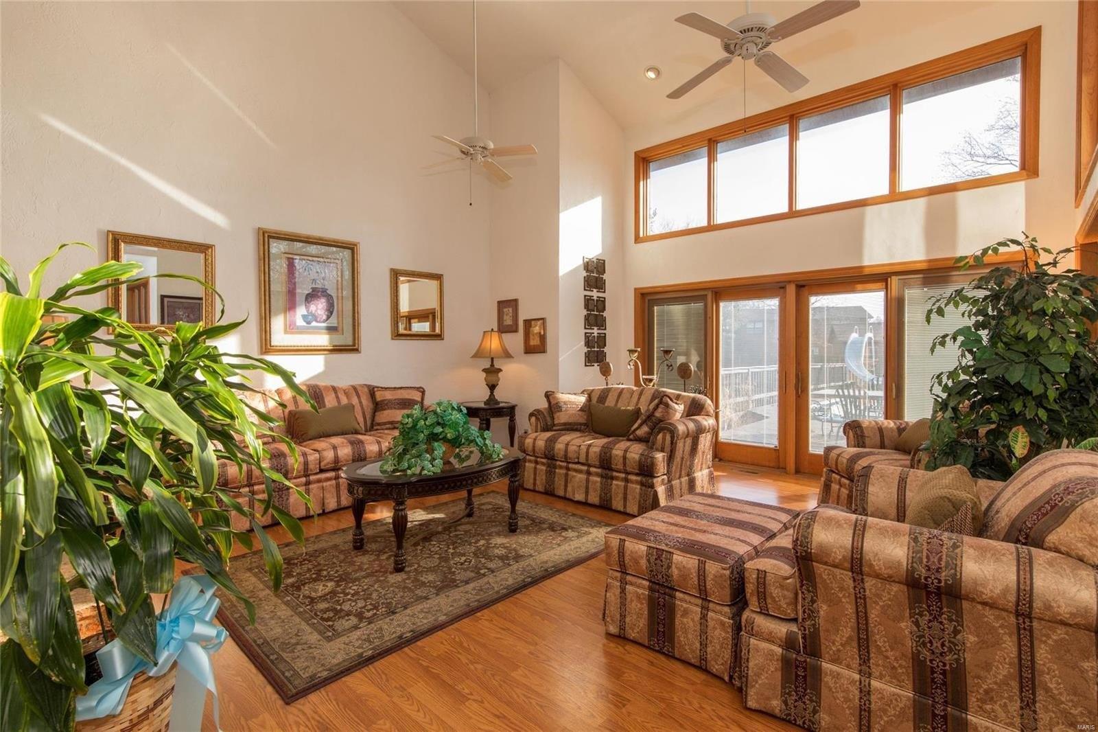 Piney Woods Dr, Swansea, IL 62226