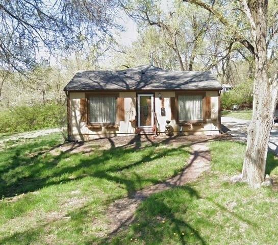 S Benton Ave, Kansas City, MO 64132