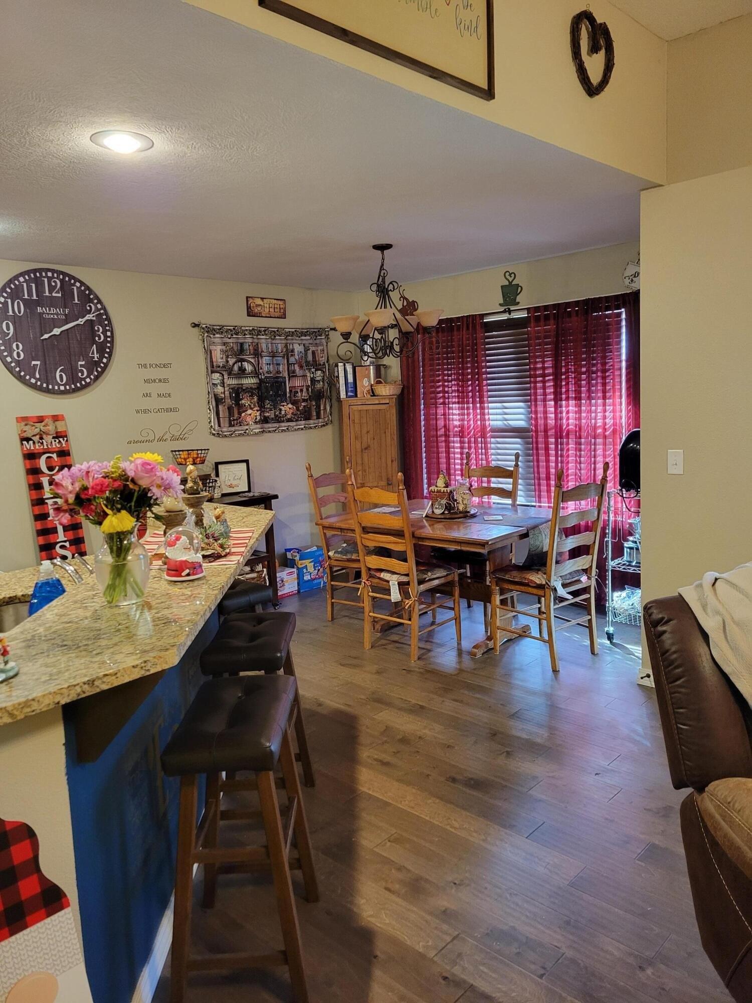 N 10th Ave, Ozark, MO 65721