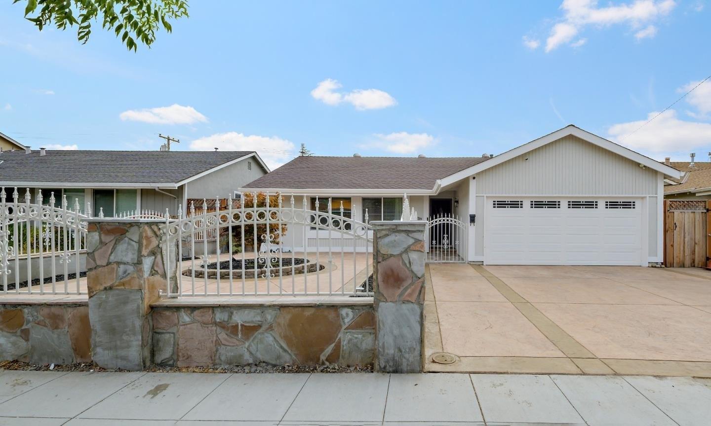 Mount Rainier Dr, San Jose, CA 95127