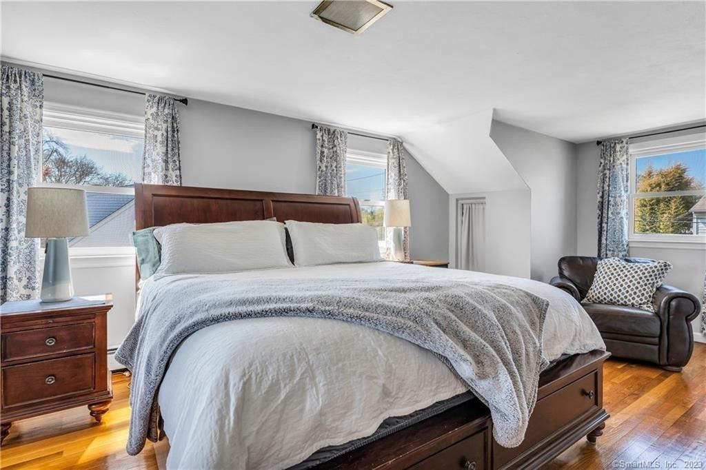 Meadow View Rd, New Haven, CT 06512