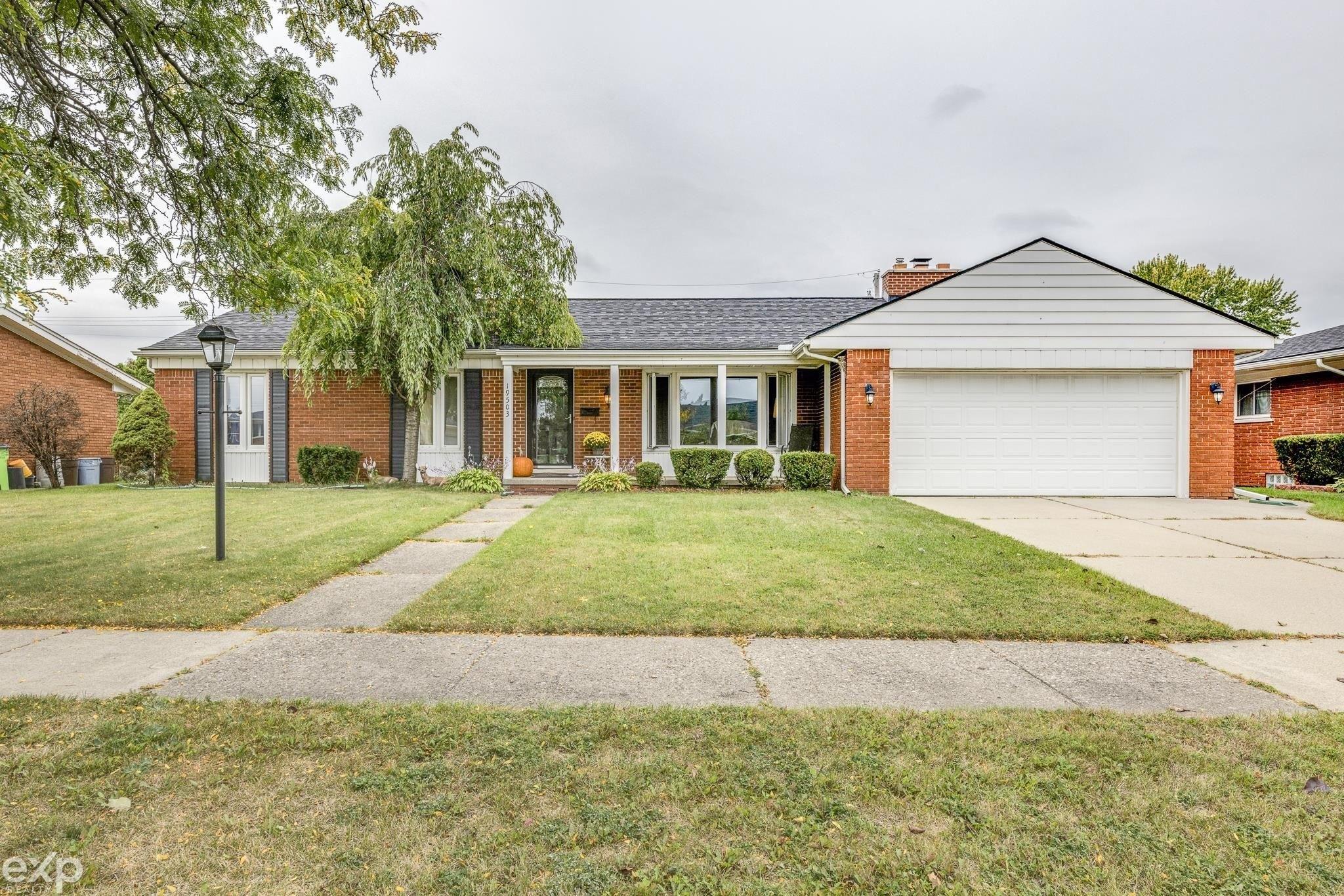 Skyline St, Roseville, MI 48066
