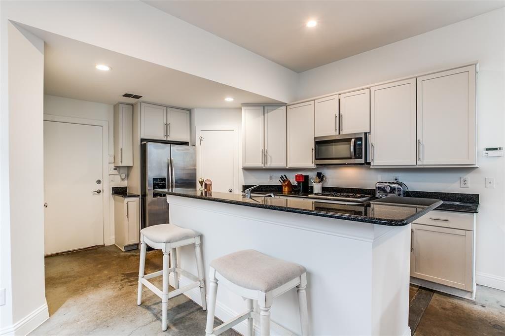 Mission Ave, Dallas, TX 75206