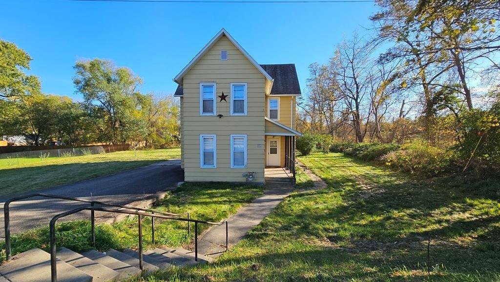 East Ave, Elmira, NY 14901