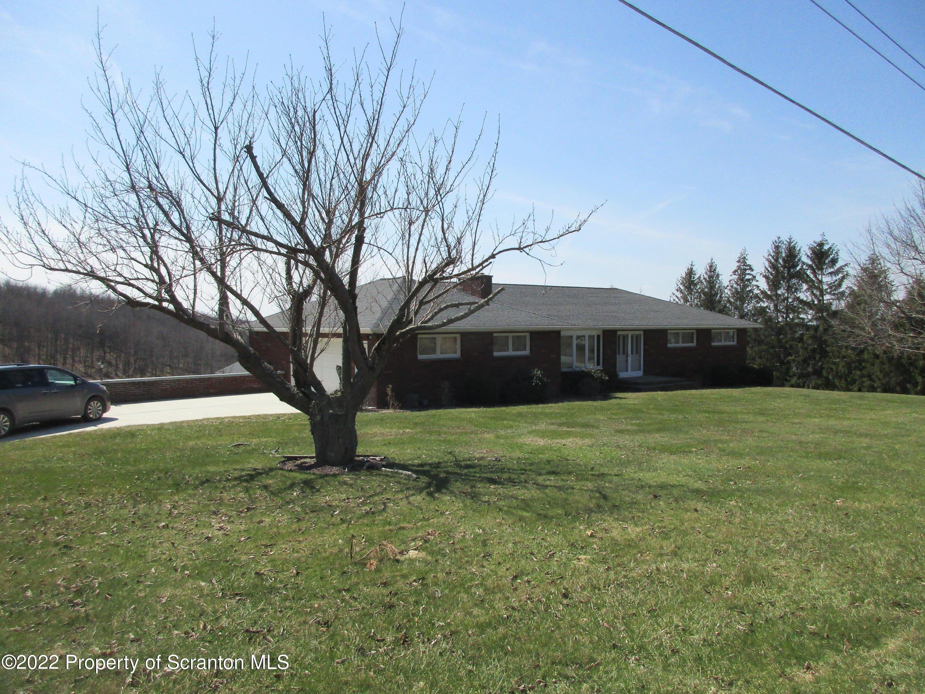 Stone Creek Ln, Jermyn, PA 18433