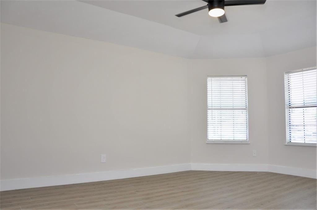 Valleygreen Dr, Arlington, TX 76017