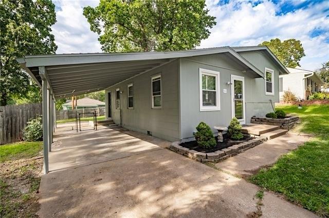 Ne 44th St, Kansas City, MO 64117