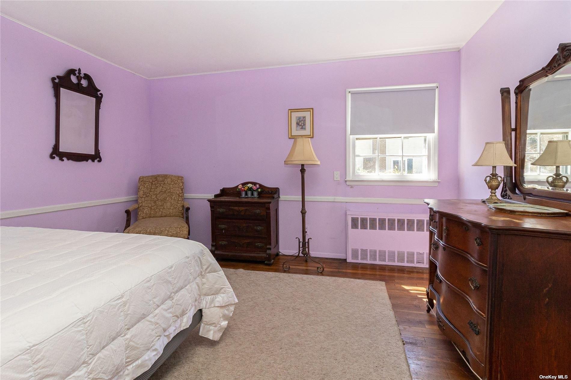 Satterly Rd, East Setauket, NY 11733