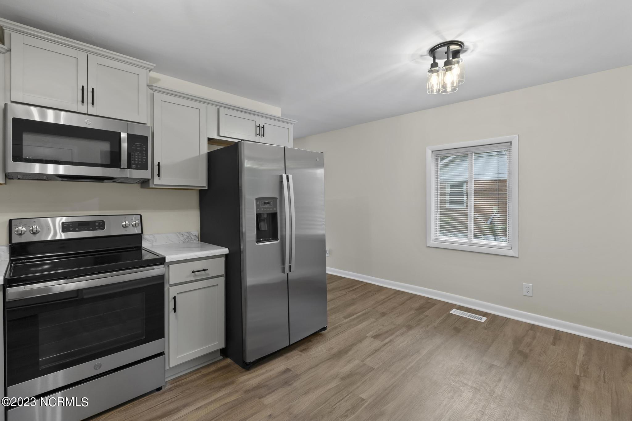 Kitt Dr, Jacksonville, NC 28540