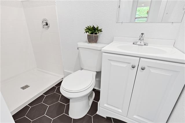 Parker Ave, Osawatomie, KS 66064