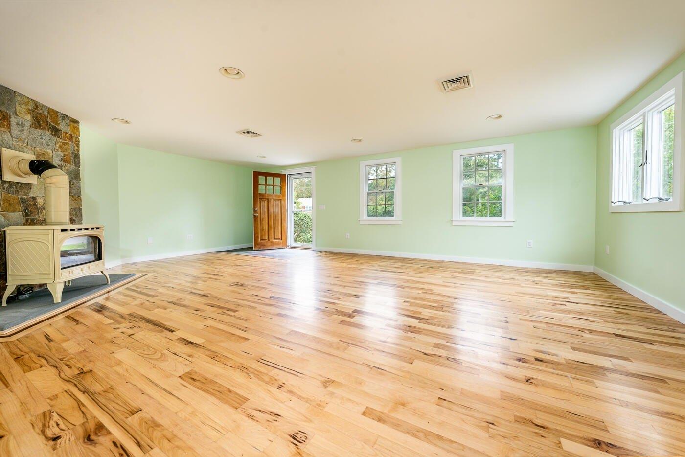 Pine Orchard Rd, Harwich, MA 02645