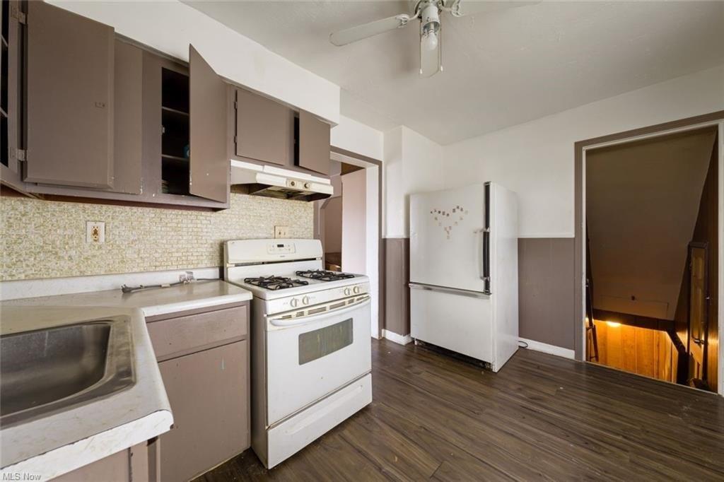 Hood Ave, Cleveland, OH 44109
