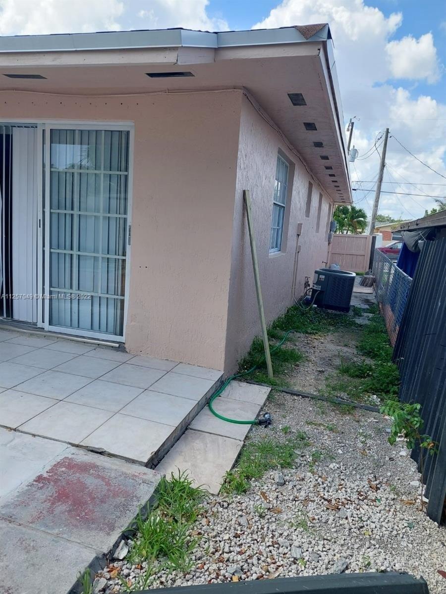 Sw 5th St, Miami, FL 33174