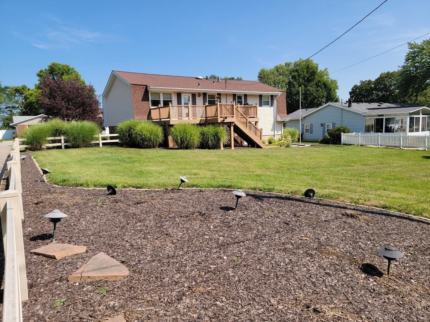 Mohawk Dr, Crown Point, IN 46307