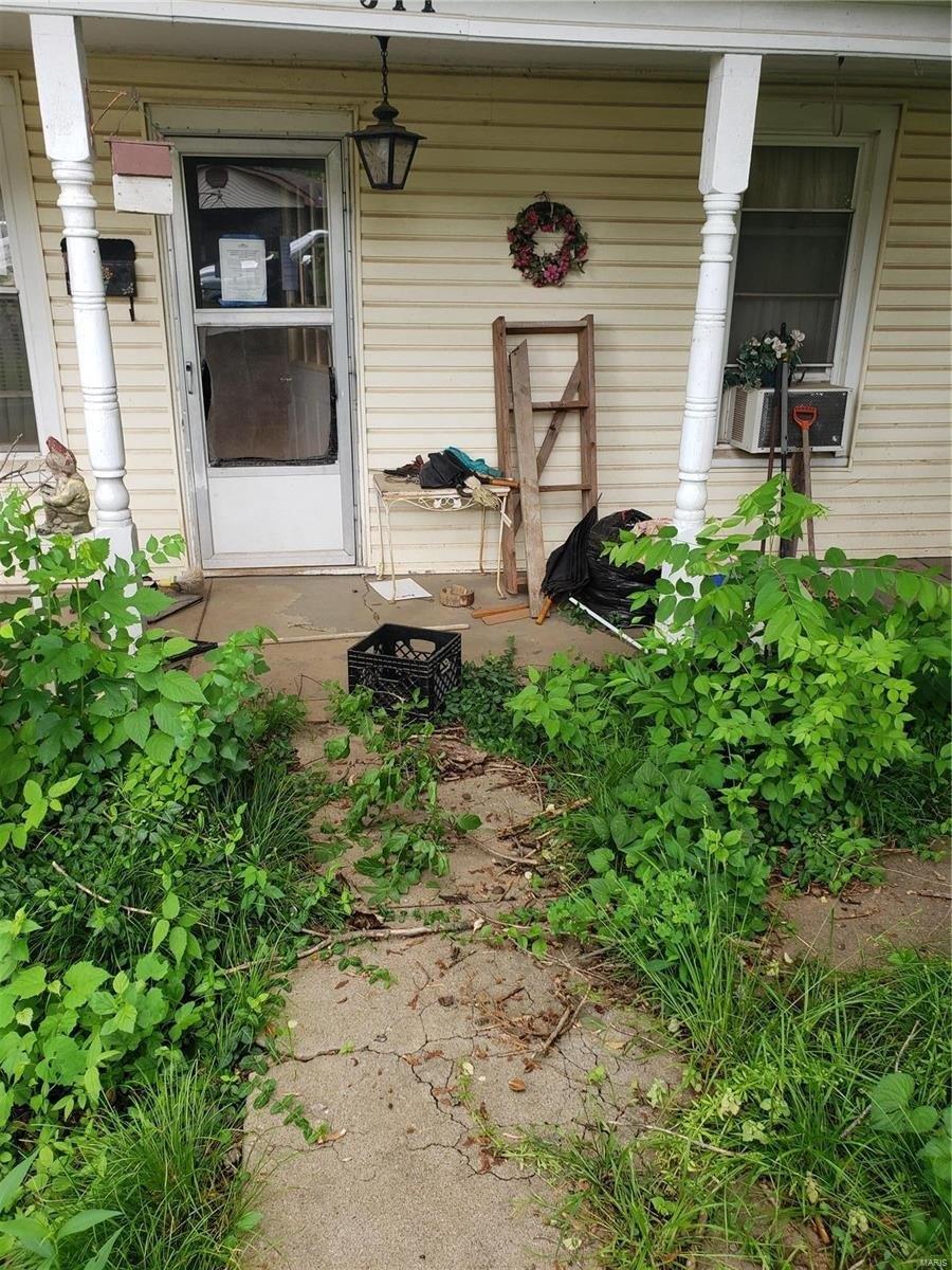 Forster St, Farmington, MO 63640
