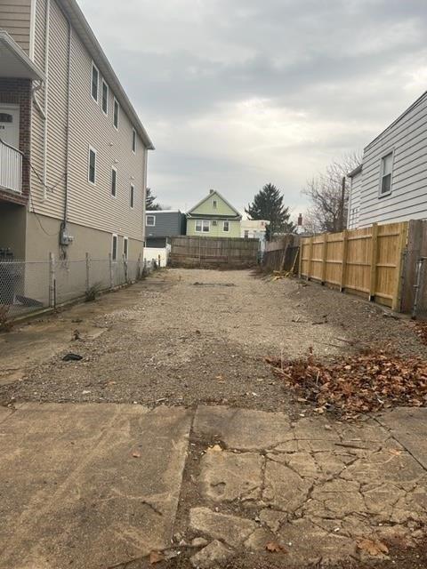 E 29th St, Bayonne, NJ 07002