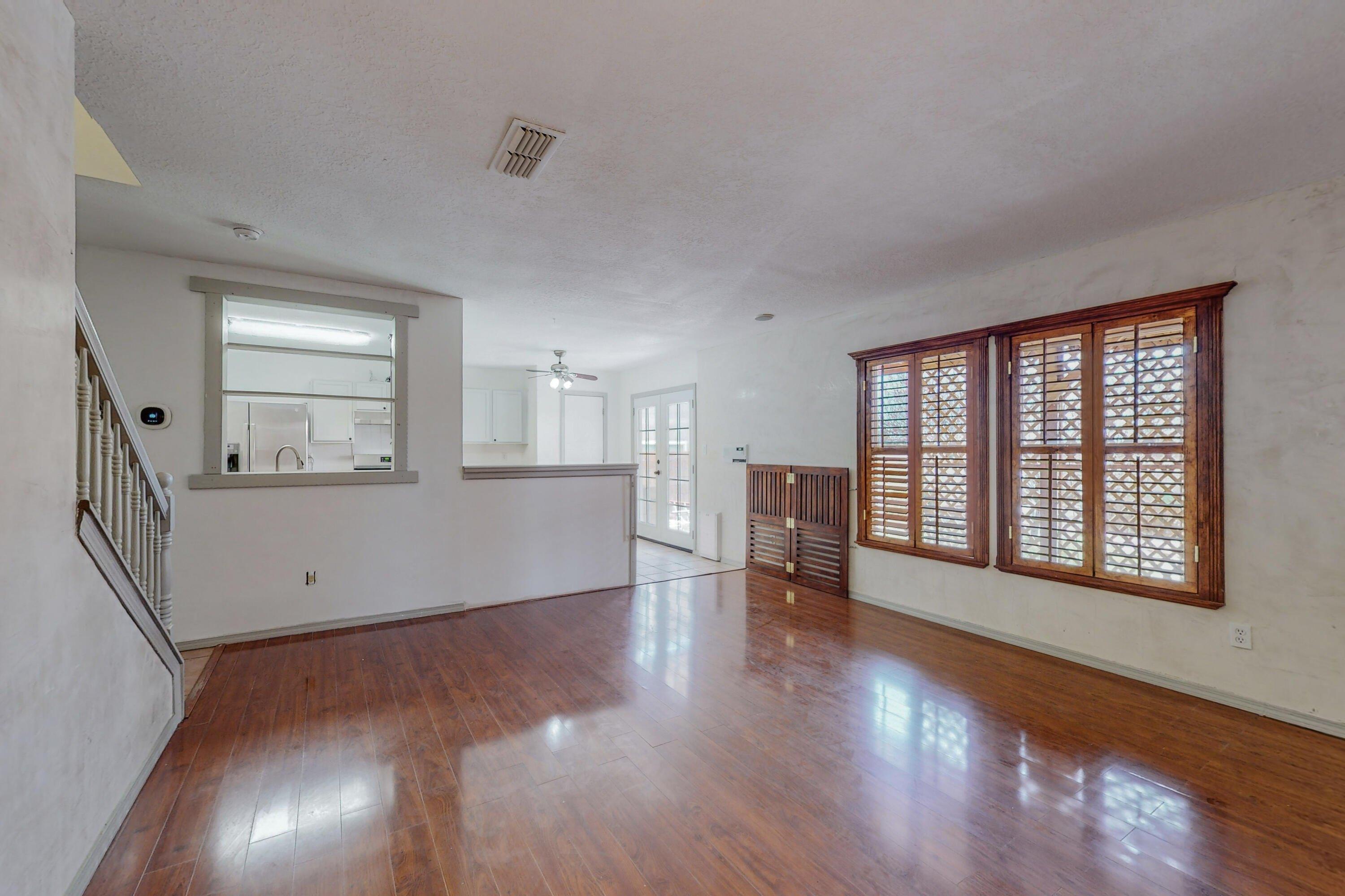 Bisbee Pl Nw, Albuquerque, NM 87114