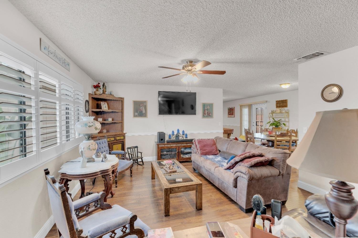 Berkshire Dr, Madera, CA 93636