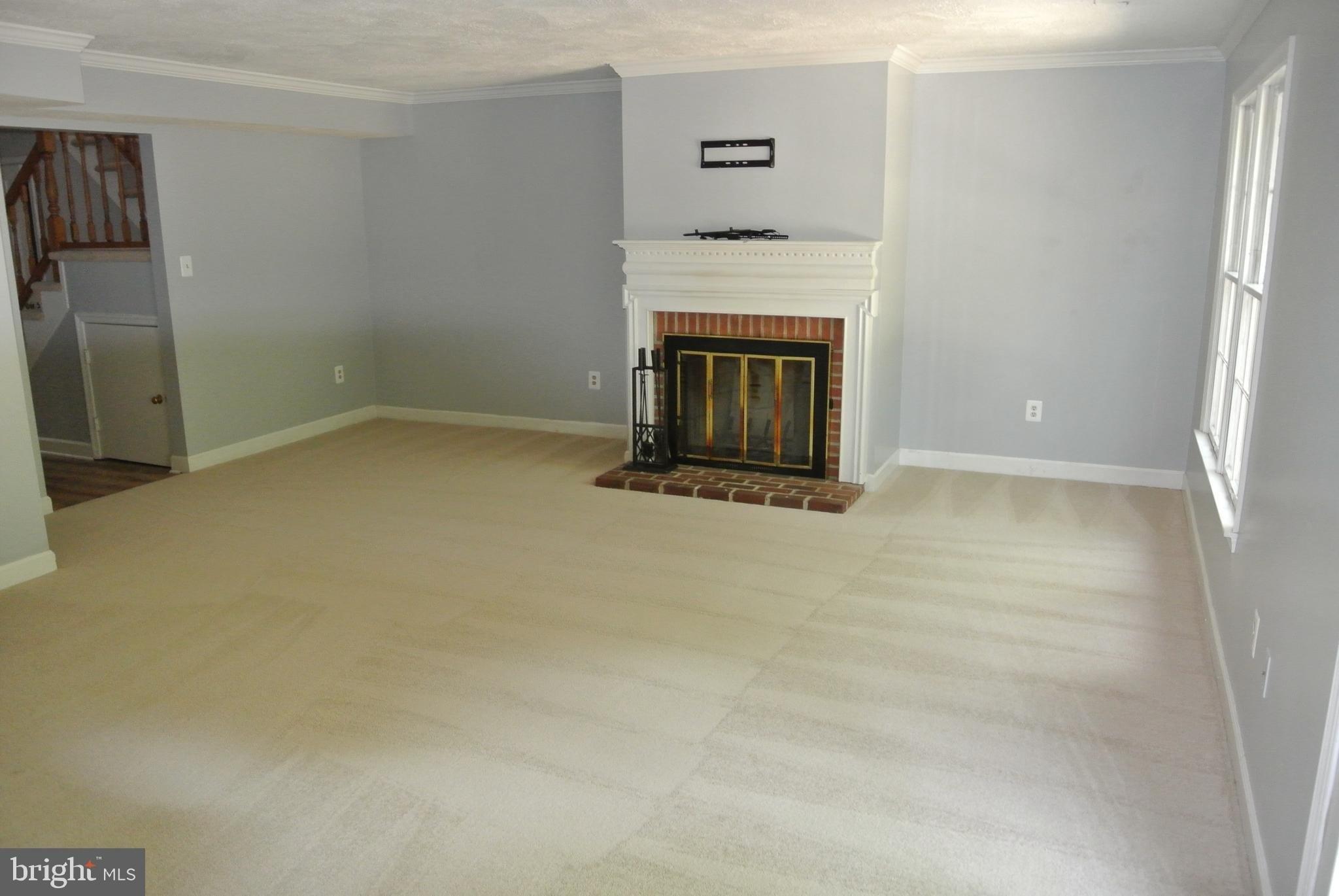 Huckleberry Dr, La Plata, MD 20646