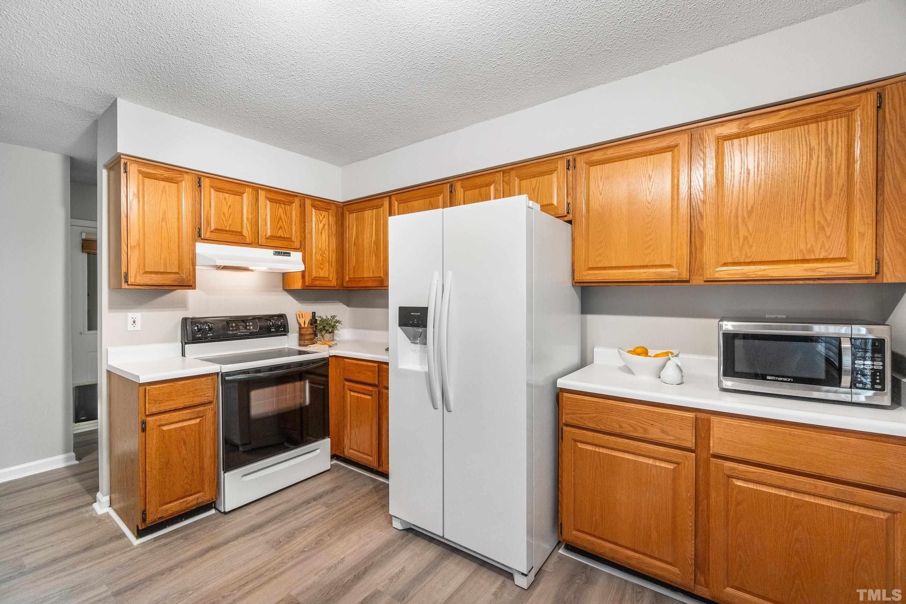 Pin Oak Dr, Durham, NC 27707