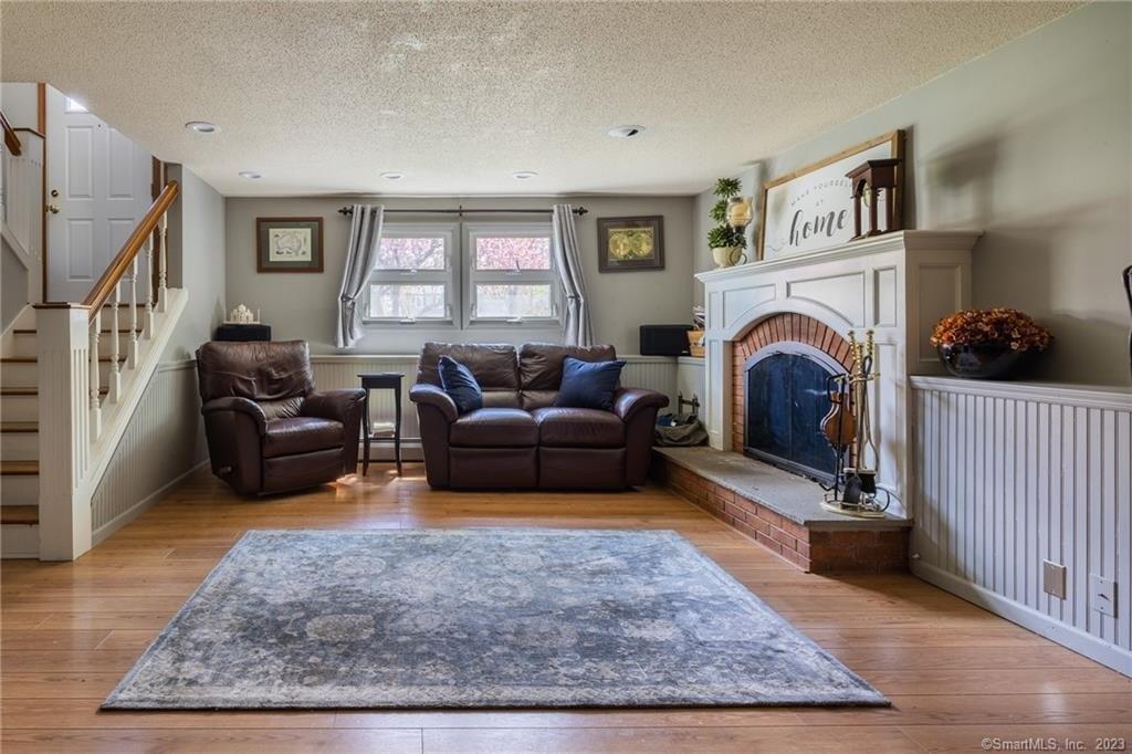 Abbey Ct, Cheshire, CT 06410