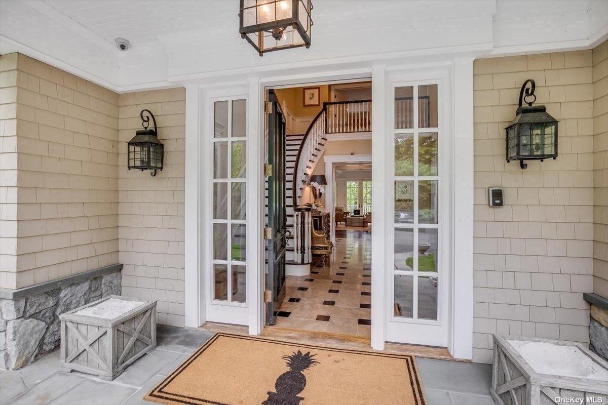 School Ln, Huntington, NY 11743