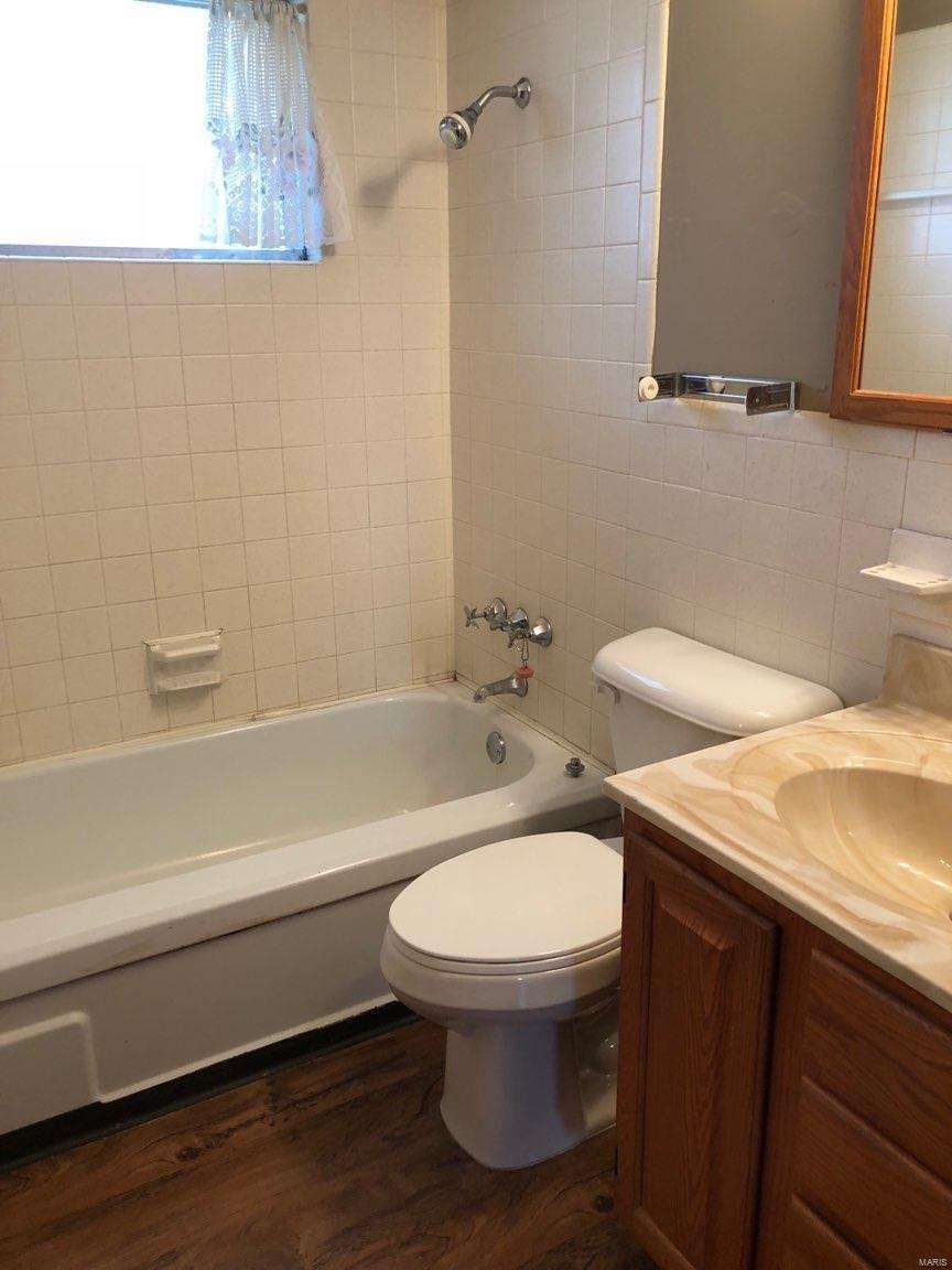Melvich Dr, Saint Louis, MO 63137