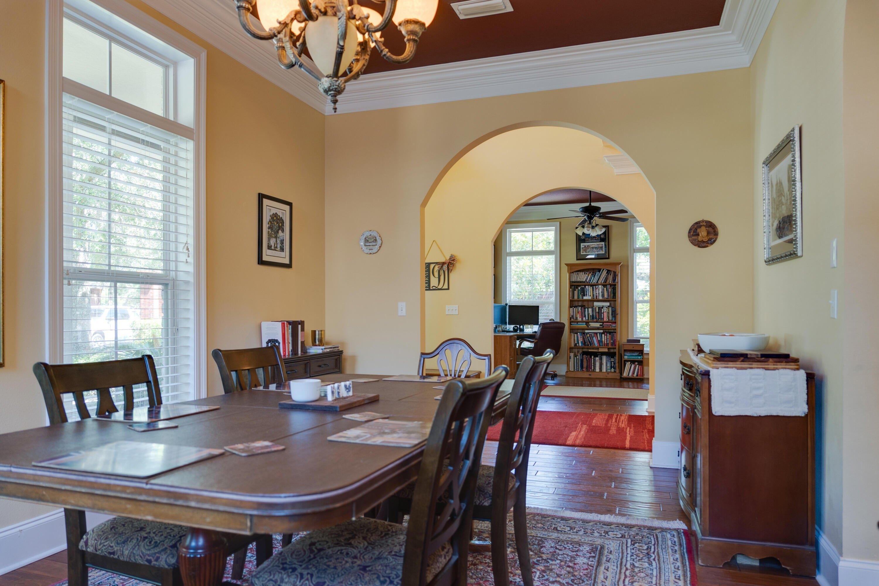 Plantation Oaks Dr, Mary Esther, FL 32569