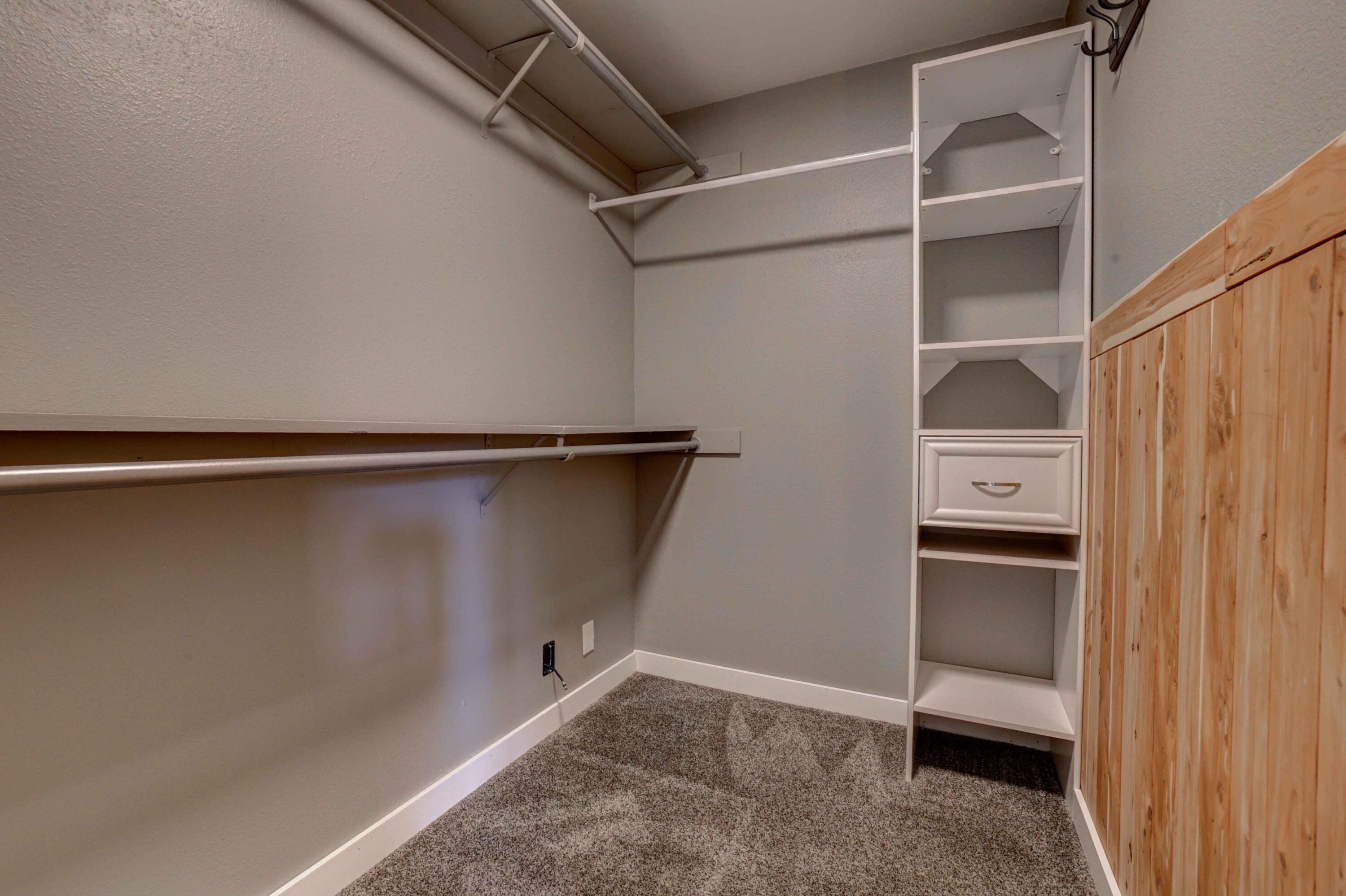 Ne Monroe Ln, Bend, OR 97701
