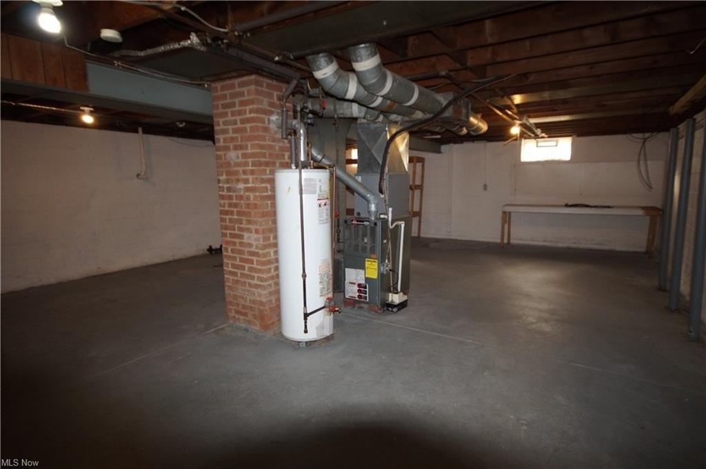 Glenburn Ave, Cleveland, OH 44128