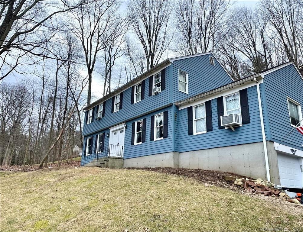Katrina Cir, Bethel, CT 06801